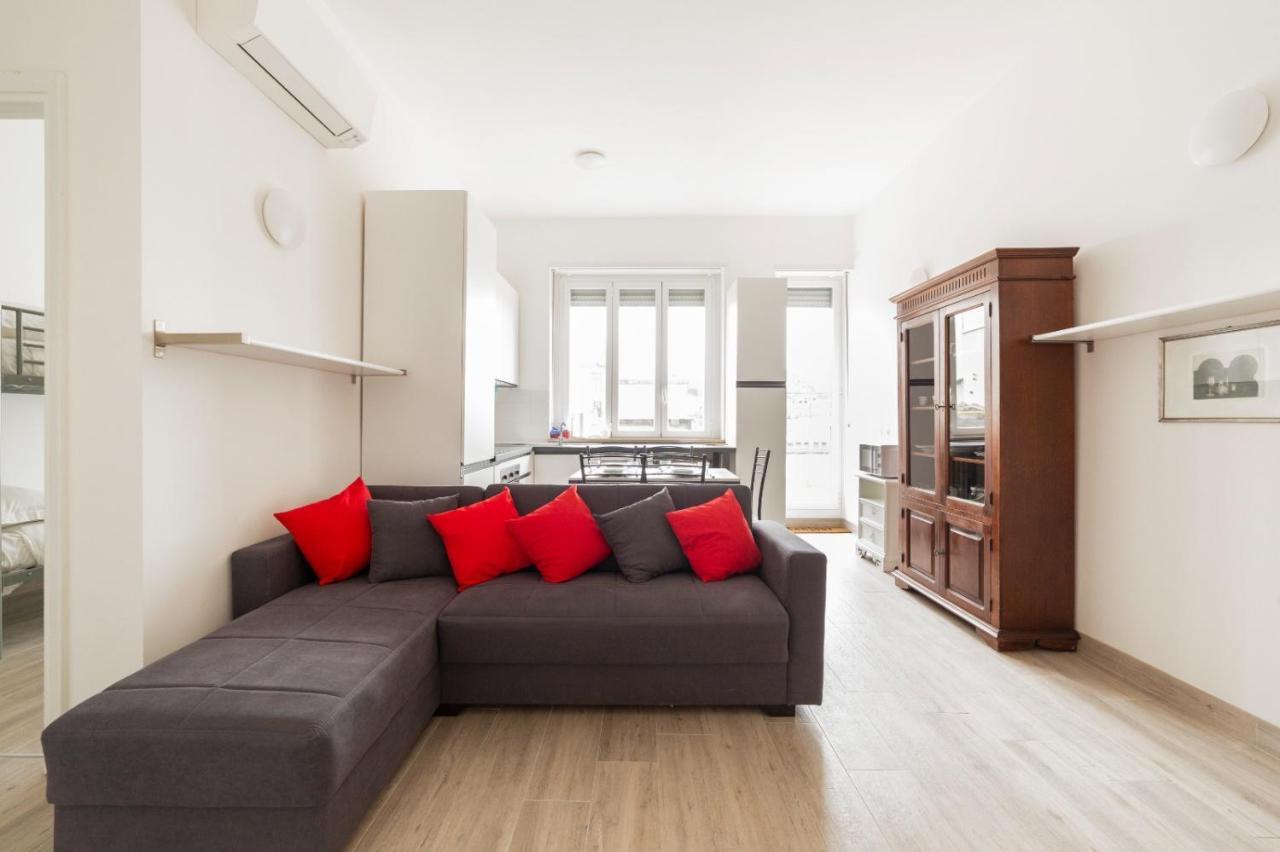Sant'Ambrogio Bright Apartment With Terrace Milano Esterno foto